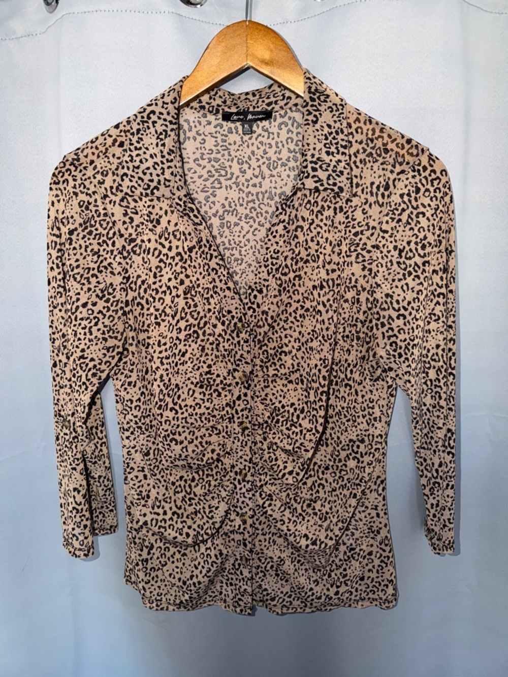 Leopard Print Button-Front Blouse in Tan & Black  Animal Print Maximalist Size L